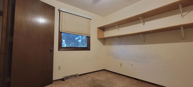 517 MENLO PARK ROAD, Green Bay, WI 54302