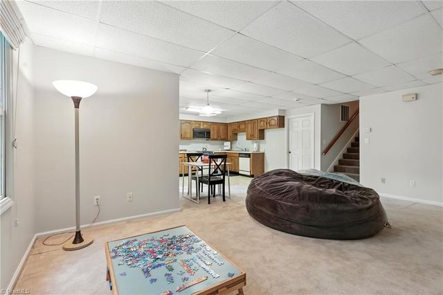 633 Huntington Drive, High Point, NC 27262