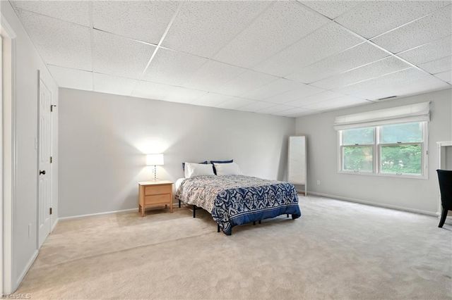 633 Huntington Drive, High Point, NC 27262
