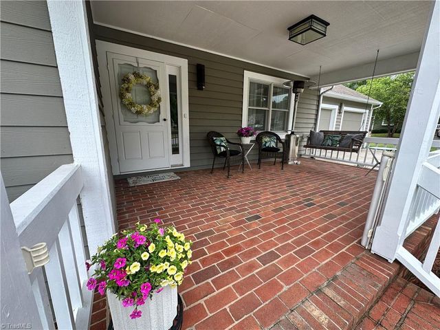 633 Huntington Drive, High Point, NC 27262