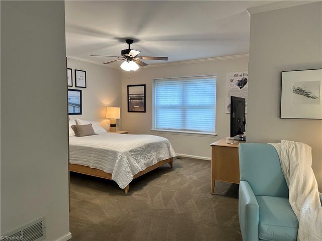633 Huntington Drive, High Point, NC 27262