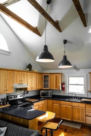 17 Rothvoss Road, Ancramdale, NY 12503