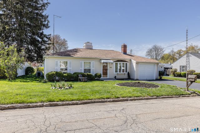 105 Bear Paw Road, Bridgeport, CT 06606