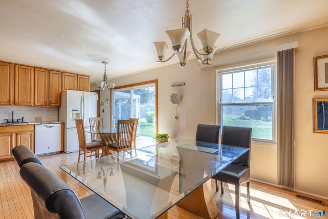 105 Bear Paw Road, Bridgeport, CT 06606