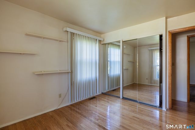 105 Bear Paw Road, Bridgeport, CT 06606