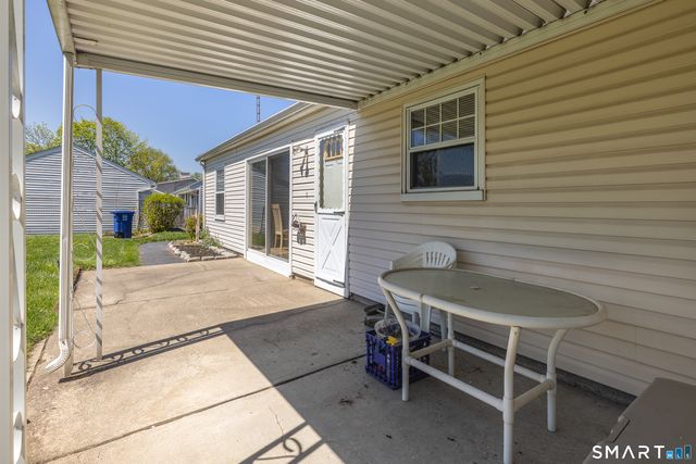 105 Bear Paw Road, Bridgeport, CT 06606