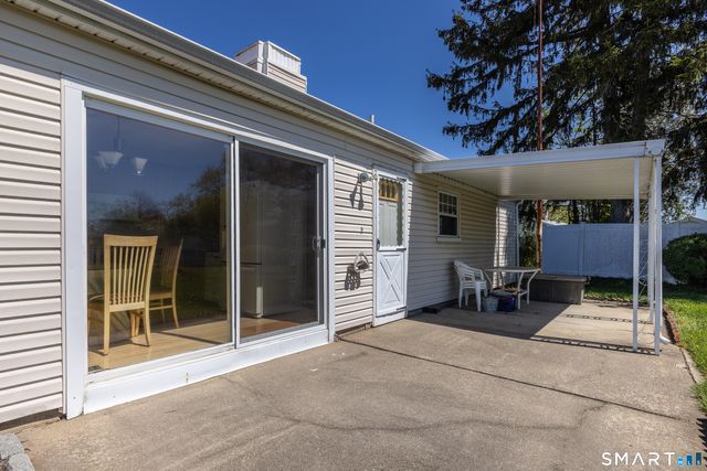 105 Bear Paw Road, Bridgeport, CT 06606