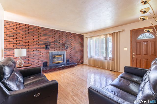 105 Bear Paw Road, Bridgeport, CT 06606