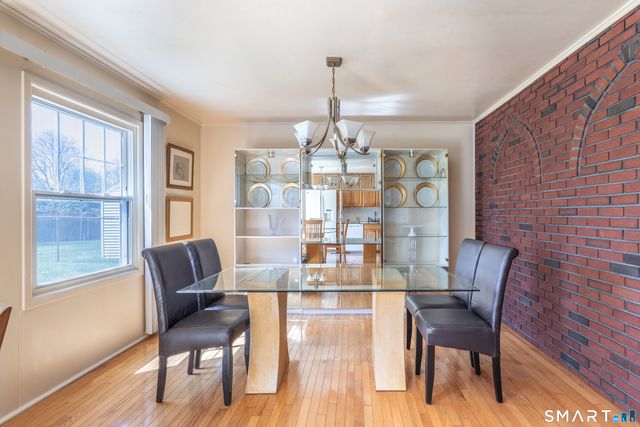 105 Bear Paw Road, Bridgeport, CT 06606