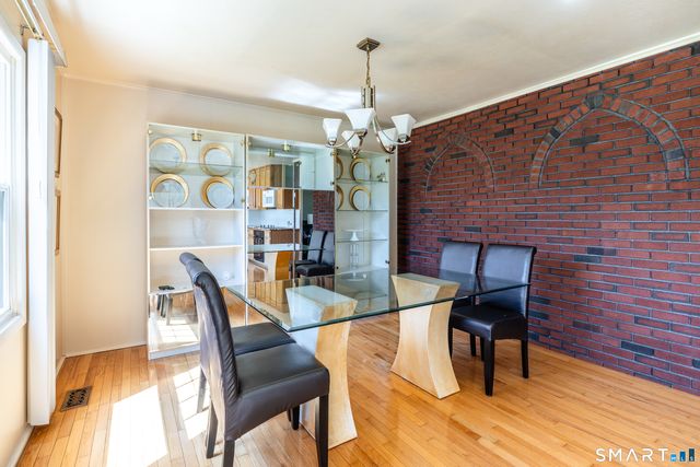 105 Bear Paw Road, Bridgeport, CT 06606