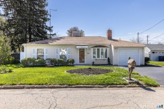 105 Bear Paw Road, Bridgeport, CT 06606