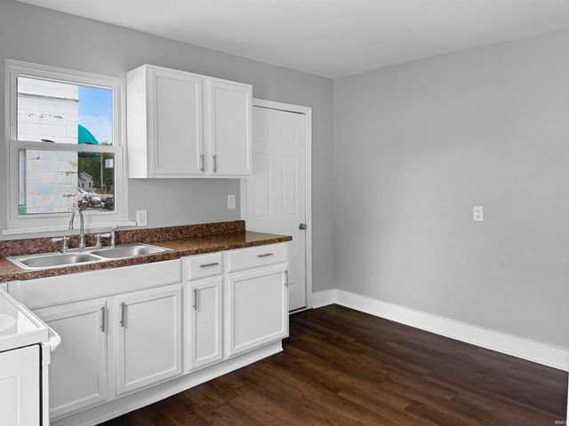 3022 N Fulton Avenue, Evansville, IN 47710