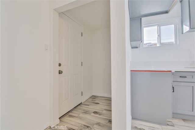 1404 E 87th Place, Los Angeles, CA 90002