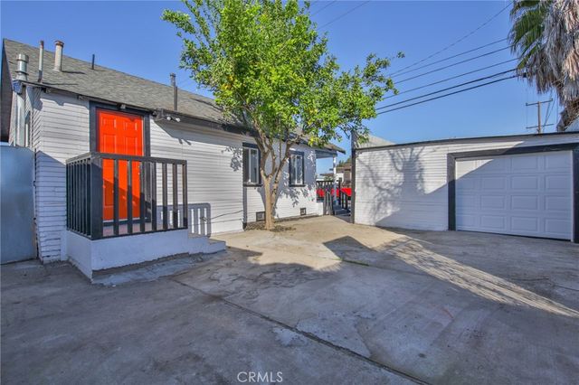 1404 E 87th Place, Los Angeles, CA 90002