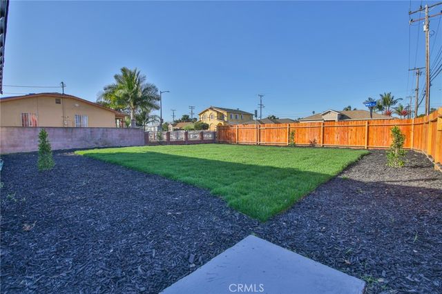 1404 E 87th Place, Los Angeles, CA 90002