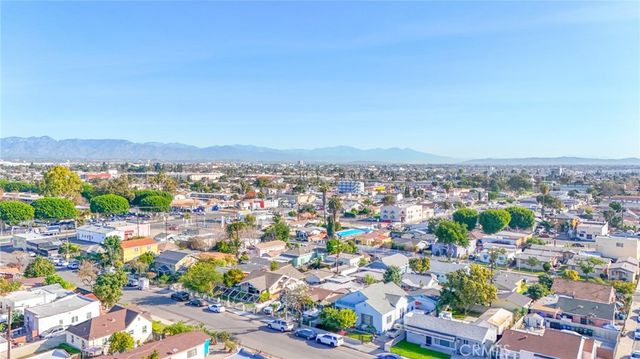 1404 E 87th Place, Los Angeles, CA 90002