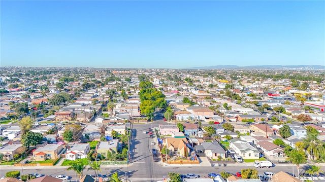 1404 E 87th Place, Los Angeles, CA 90002