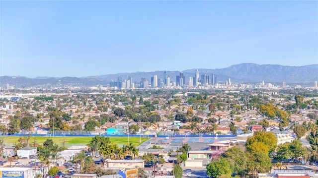 1404 E 87th Place, Los Angeles, CA 90002