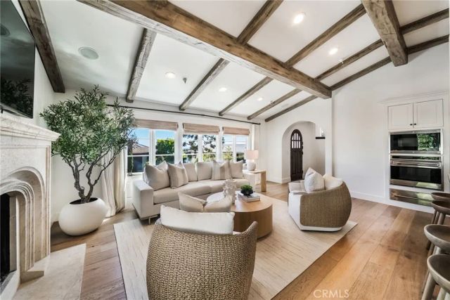 13 N Stonington Road, Laguna Beach, CA 92651