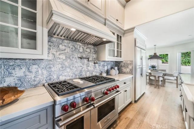 13 N Stonington Road, Laguna Beach, CA 92651