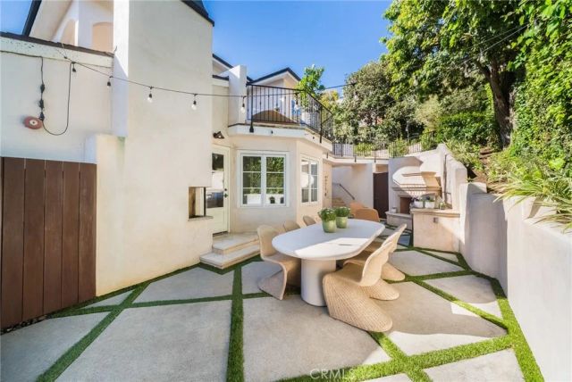 13 N Stonington Road, Laguna Beach, CA 92651