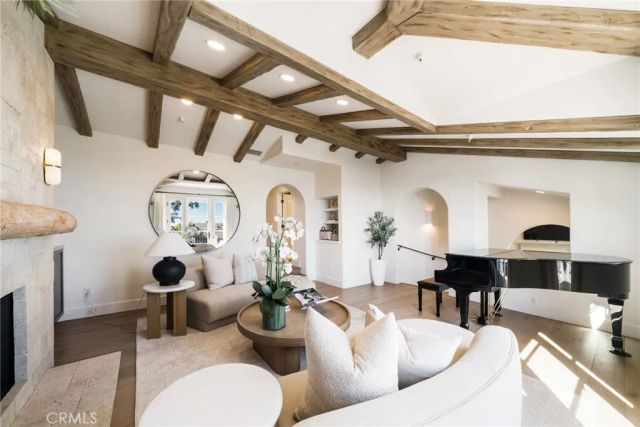 13 N Stonington Road, Laguna Beach, CA 92651