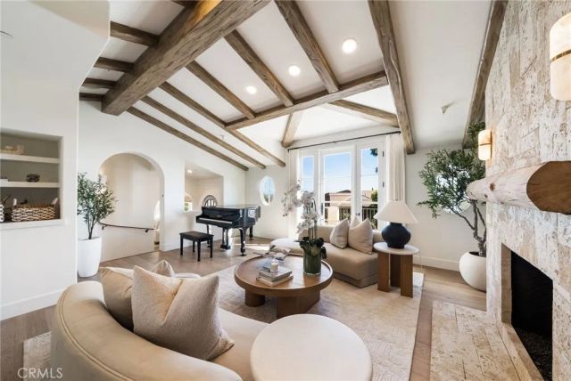13 N Stonington Road, Laguna Beach, CA 92651