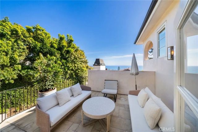 13 N Stonington Road, Laguna Beach, CA 92651