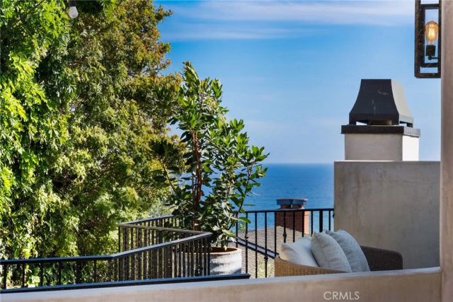 13 N Stonington Road, Laguna Beach, CA 92651