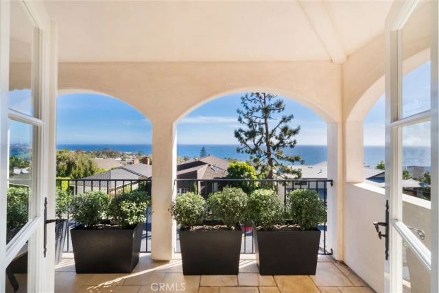 13 N Stonington Road, Laguna Beach, CA 92651
