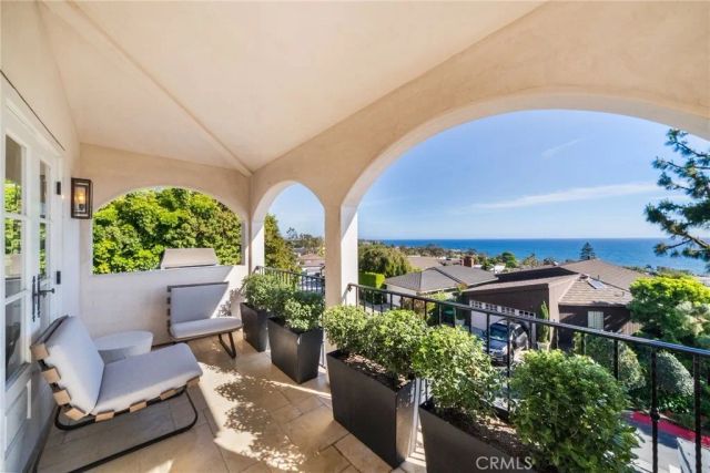 13 N Stonington Road, Laguna Beach, CA 92651