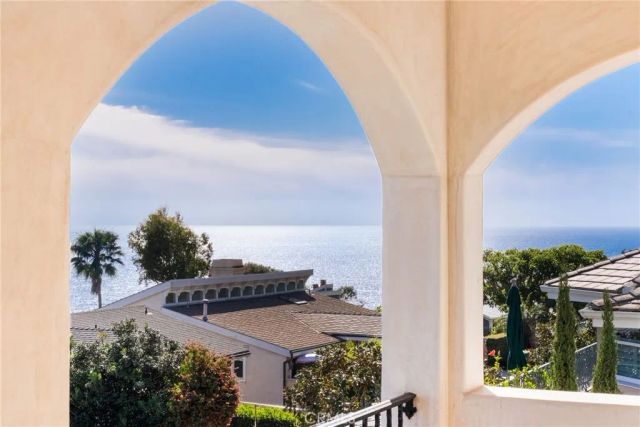 13 N Stonington Road, Laguna Beach, CA 92651
