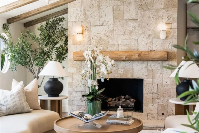 13 N Stonington Road, Laguna Beach, CA 92651