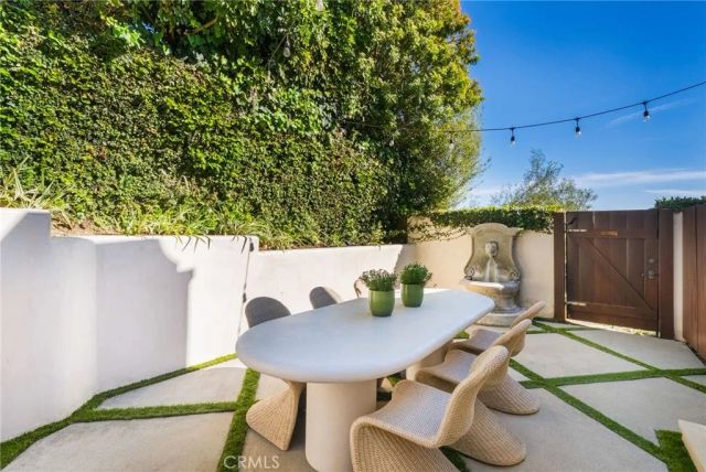 13 N Stonington Road, Laguna Beach, CA 92651