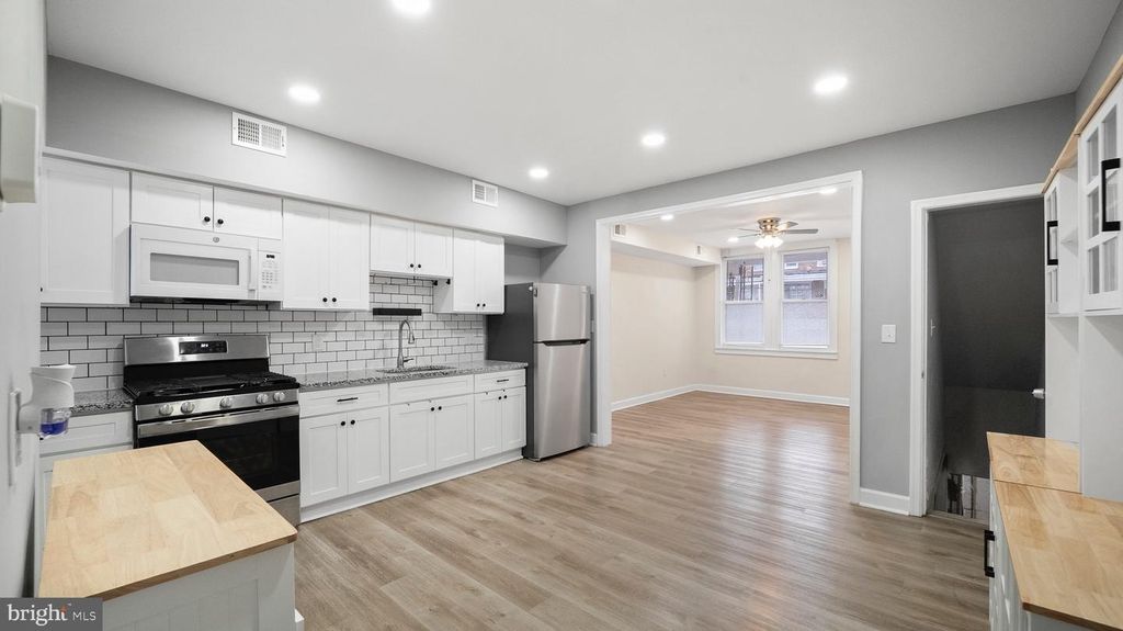 2880 PELHAM AVE, Baltimore, MD 21213