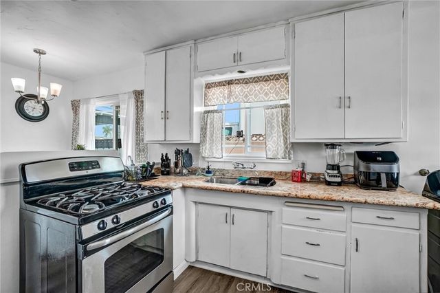 856 E Mcfadden Avenue, Santa Ana, CA 92707