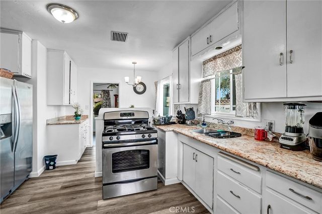 856 E Mcfadden Avenue, Santa Ana, CA 92707
