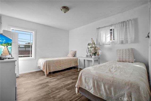 856 E Mcfadden Avenue, Santa Ana, CA 92707