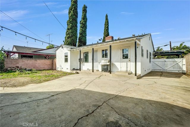 856 E Mcfadden Avenue, Santa Ana, CA 92707