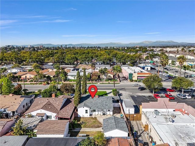 856 E Mcfadden Avenue, Santa Ana, CA 92707