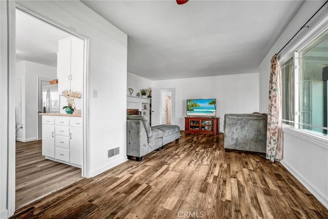 856 E Mcfadden Avenue, Santa Ana, CA 92707