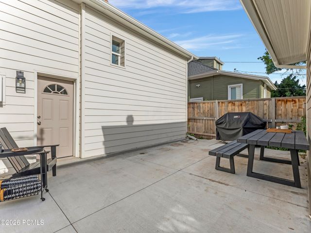 1046 Lincoln Street, Salt Lake City, UT 84105