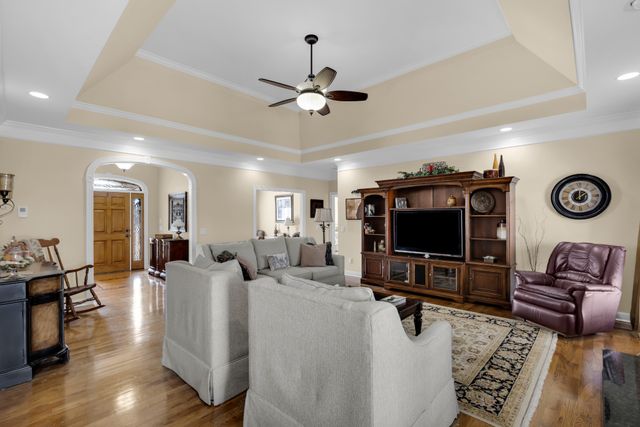 5144 Drake Rd, Cedar Hill, TN 37032