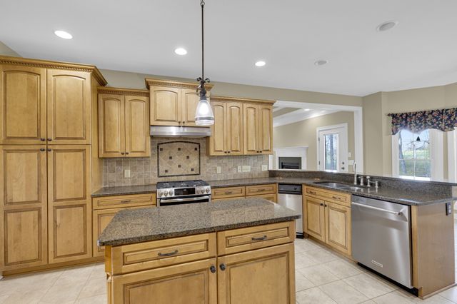 5144 Drake Rd, Cedar Hill, TN 37032