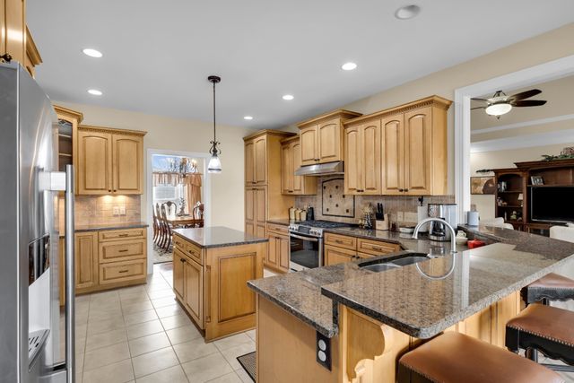 5144 Drake Rd, Cedar Hill, TN 37032