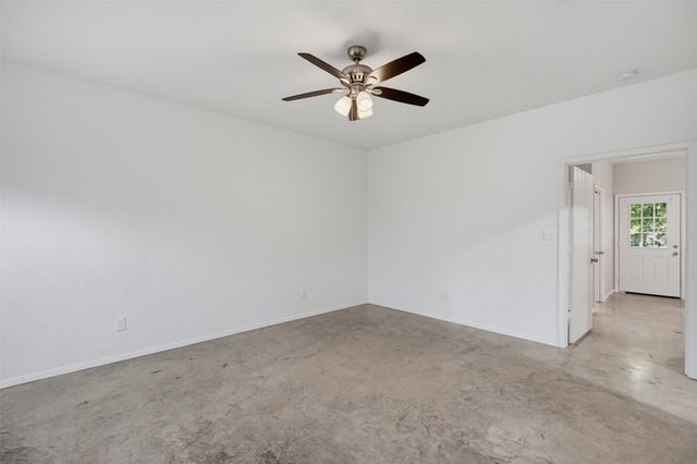 103 Del Rio Avenue, Benbrook, TX 76126