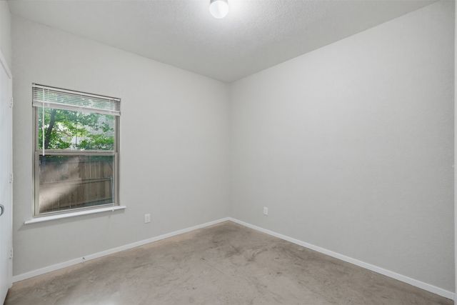 103 Del Rio Avenue, Benbrook, TX 76126