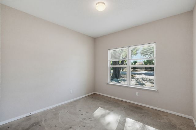 103 Del Rio Avenue, Benbrook, TX 76126