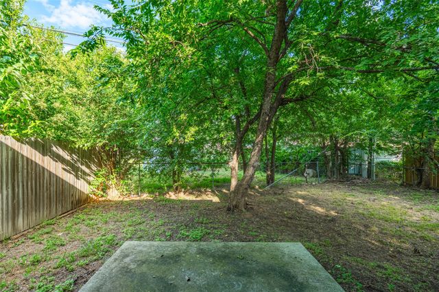 103 Del Rio Avenue, Benbrook, TX 76126