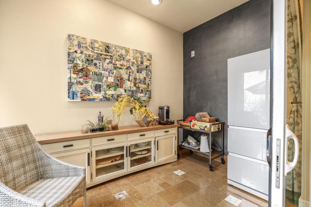 3150 Cody Court, Palm Springs, CA 92264